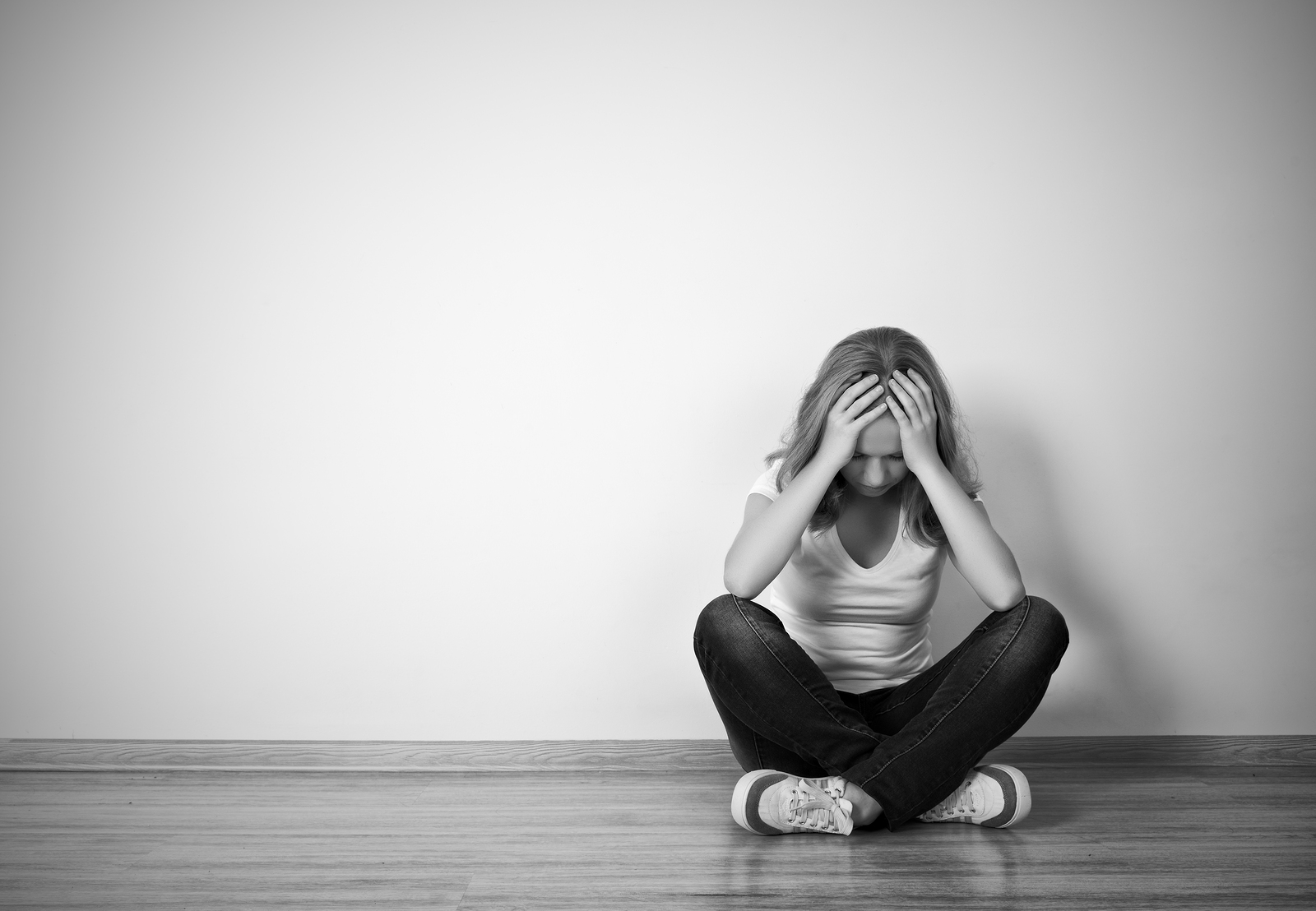 girl dependent of prescription drugs